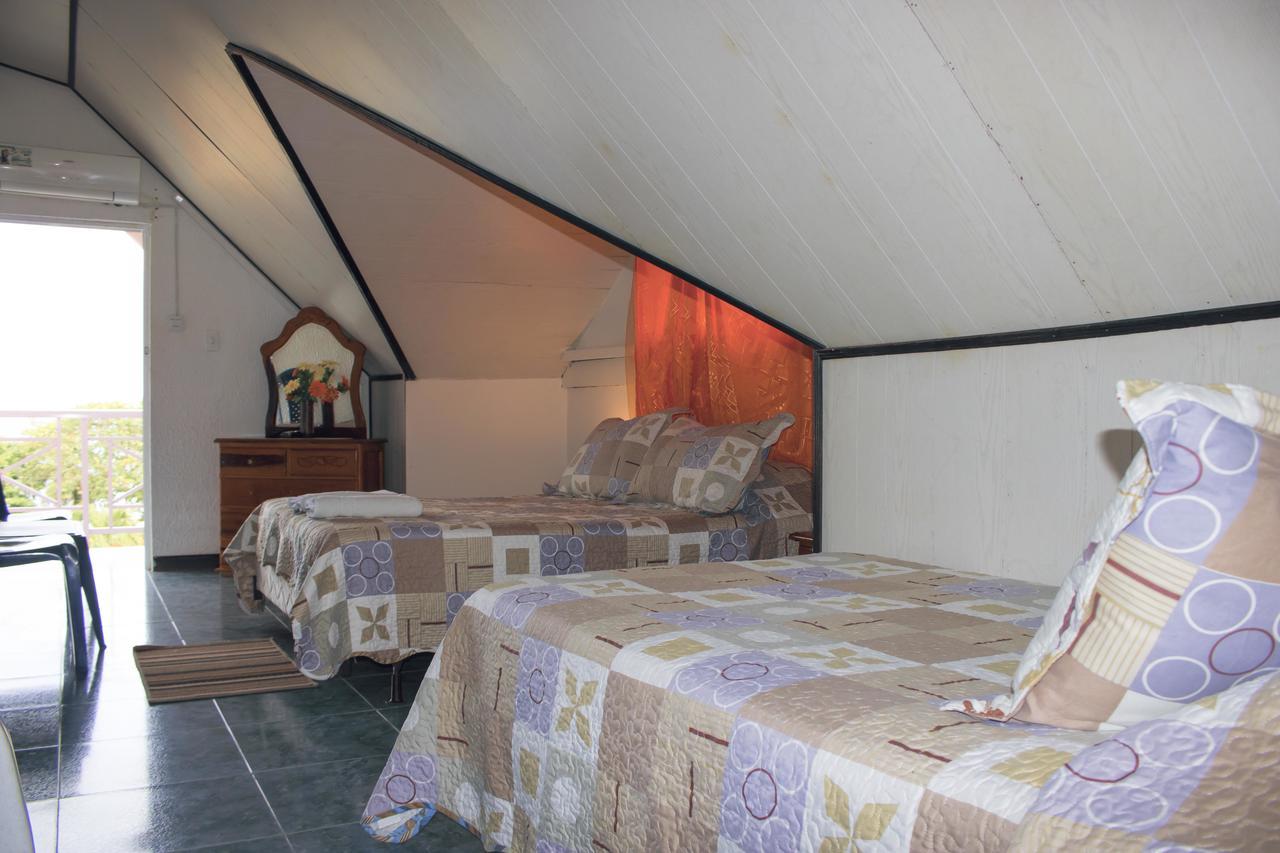 Fresh Water Bay Hotel El Encanto מראה חיצוני תמונה