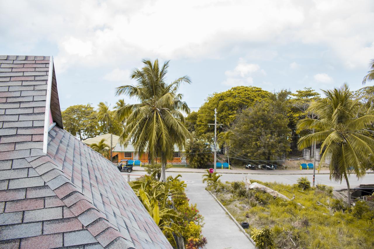 Fresh Water Bay Hotel El Encanto מראה חיצוני תמונה